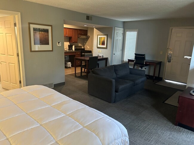 Photo - Madison Apartments on Long Wharf