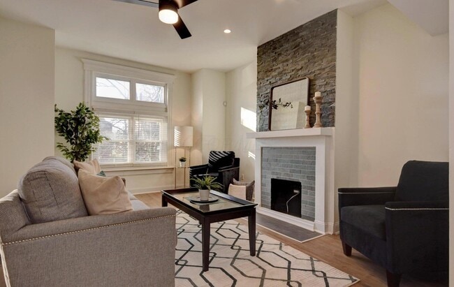 Photo - 220 N Monroe Ave