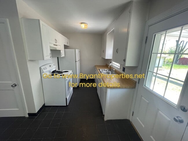 Photo - Nashville - Donelson Area  2 Bedroom 1-Bath