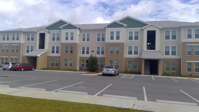 Building Photo - 6950 US-98 Rental