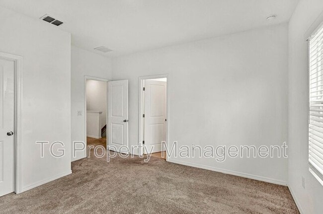 Photo - 296 Anthony Dr