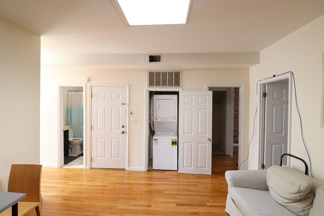Photo - 924 Washington St Unit 3