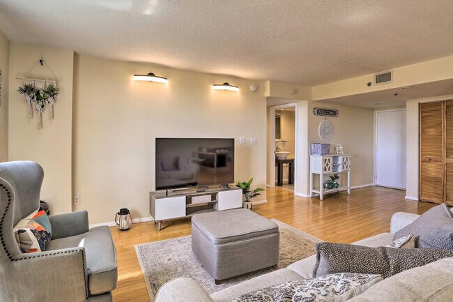 Photo - 701 S Madison Ave Unit ID1386150P