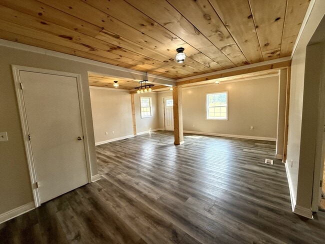 Photo - 690 Floyd Switch Estesburg Rd