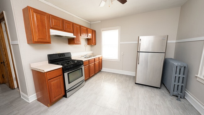 Photo - 1216 N Springfield Ave Unit 2