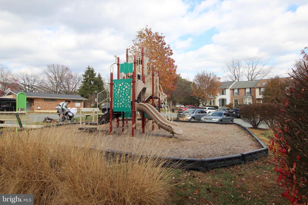 Photo - 648 Coral Reef Dr