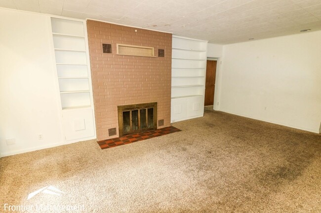 Photo - Beautiful 5 Bedroom House with Tons of Ame...