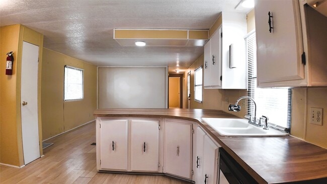 Photo - 251 Oakdale Dr