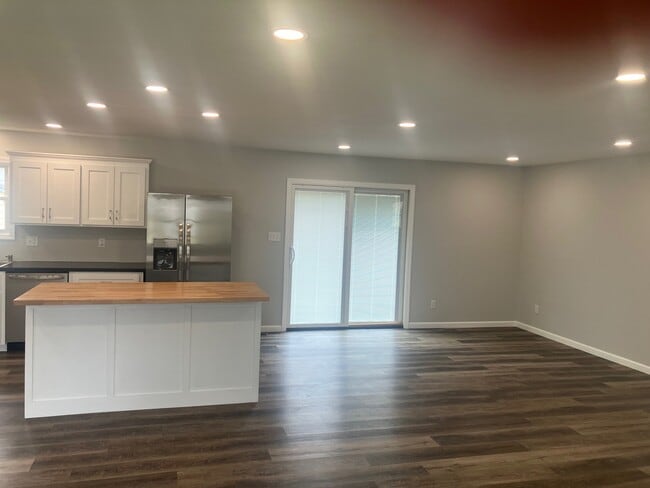 200 S Taylor Ave