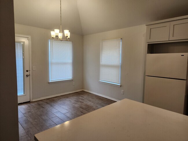 Photo - 4617 Emerald Knoll Rd