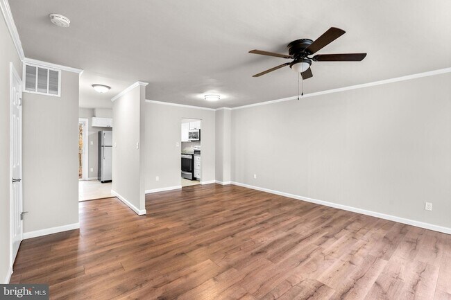 Photo - 314 Woodleaf Ct