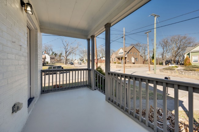 Photo - 1633 10th Ave N