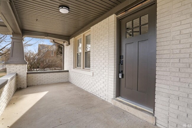 Photo - 657 S Weinbach Ave