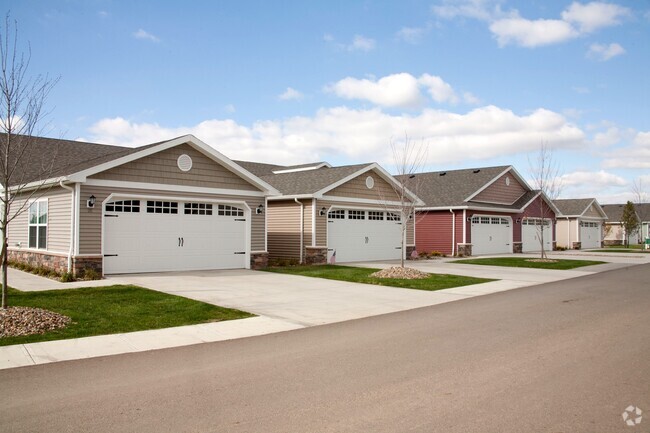 Building Photo - Redwood Indianapolis Rental