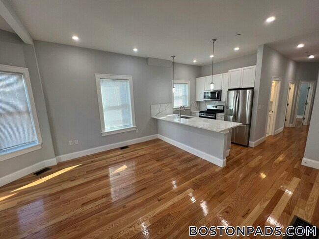 Photo - 29 Alpine St Unit 1