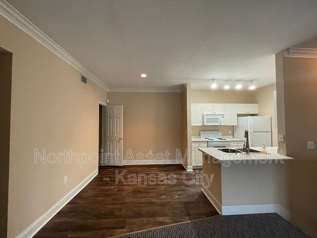 Photo - 11614 Tomahawk Creek Pkwy