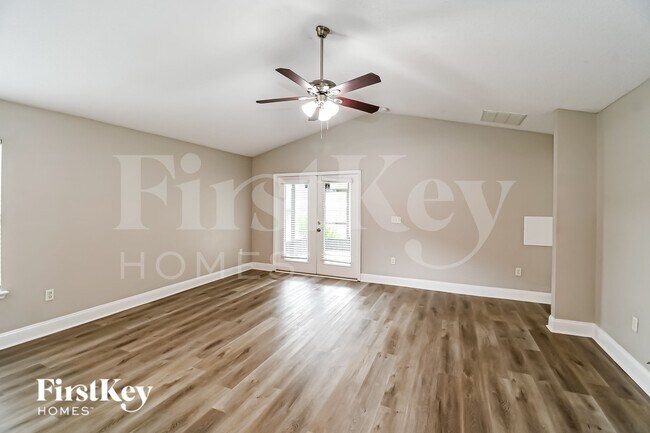 Photo - 8006 Welbeck Ln