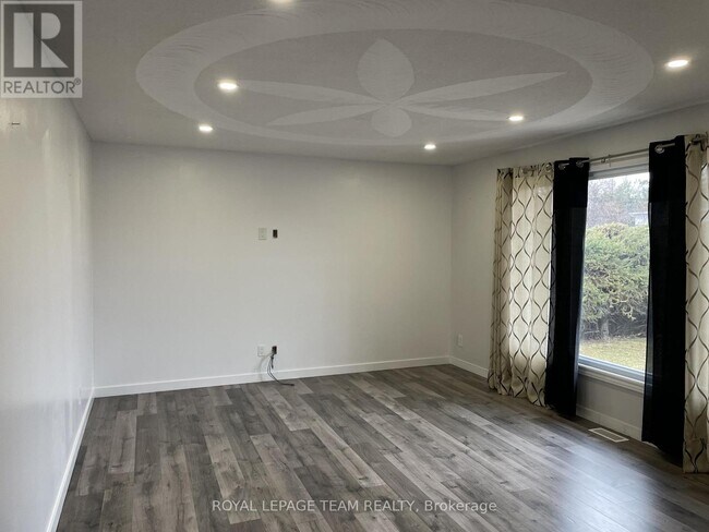 Photo - 6030 Renaud Rd