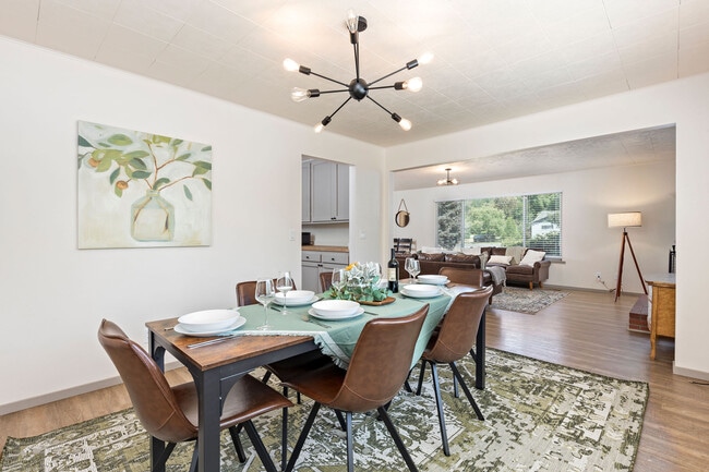 Photo - 2087 Upper River Rd