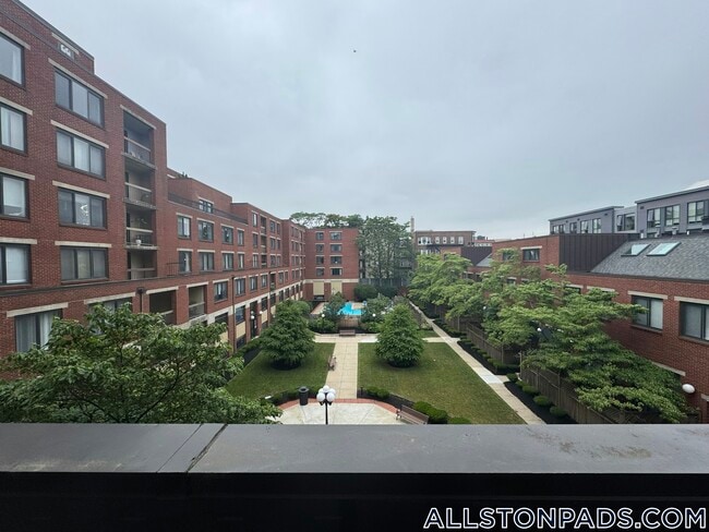 Photo - 85 Brainerd Rd Unidad 303