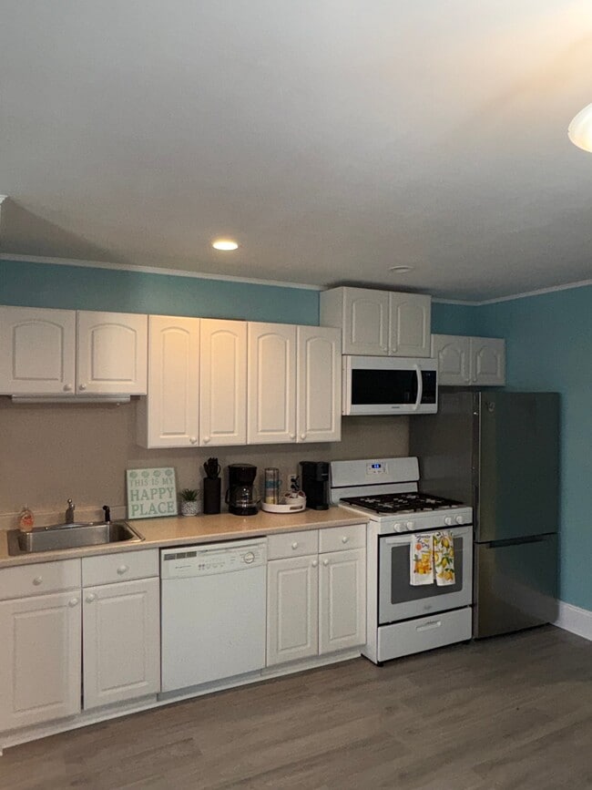 323 E Maple Ave Unit 1