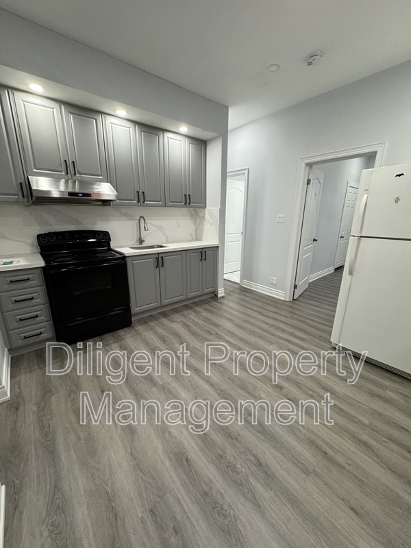 Photo - 219 Stewart St