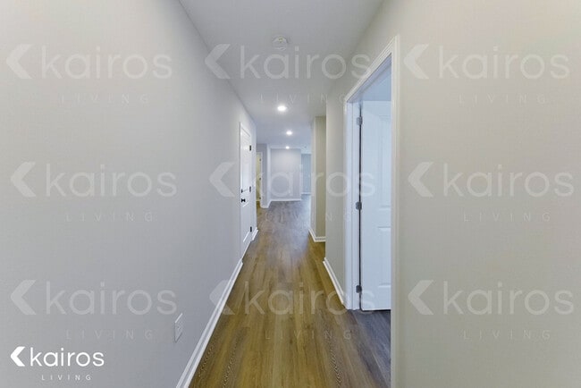 Photo - 10 Cottage Grove Dr