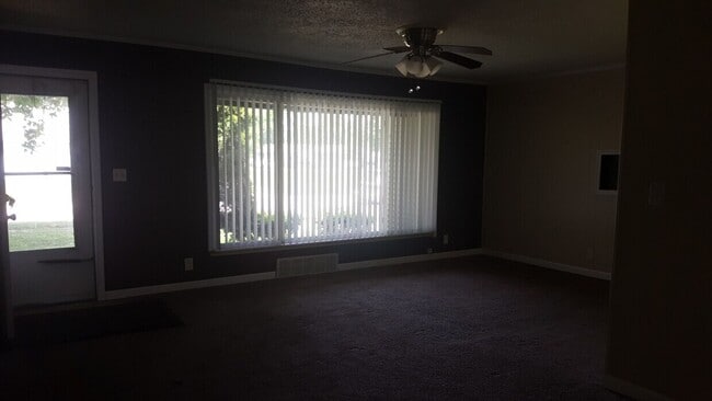 Photo - Three Bedroom One Bathroom House