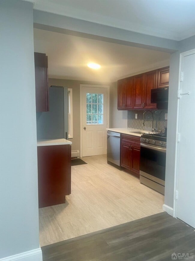 Photo - 22 Garfield Park