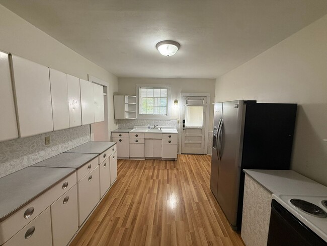 986 S East St Unit 986B South East St