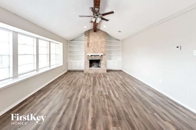 Photo - 8222 Streamside Dr