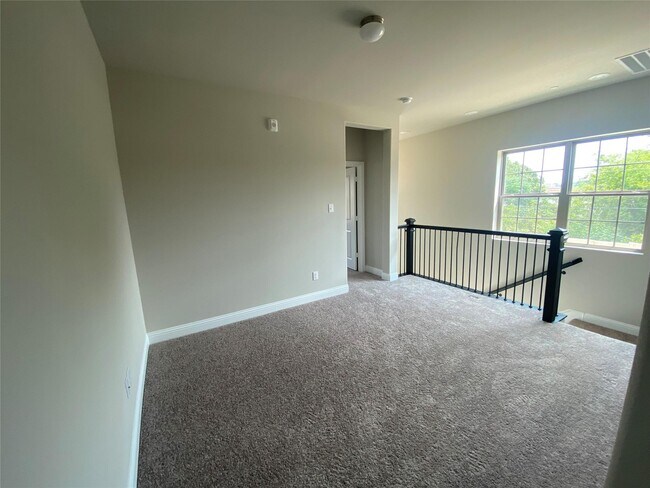Photo - 805 Ponds Edge Ln Townhome