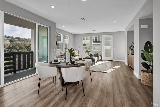 Photo - 297 Gambrel Cir