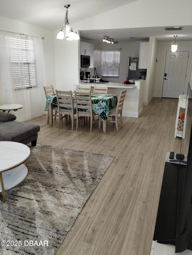 Photo - 962 Stonybrook Cir