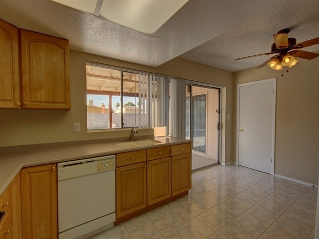 Photo - 651 E Glade Ave