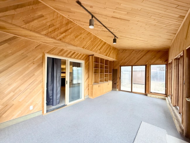 Photo - 301 W Mangrum Dr