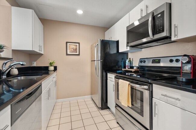 Photo - 950 Massachusetts Ave Unit 514