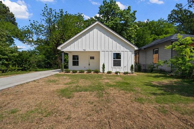 Building Photo - 750 Barrett Pl