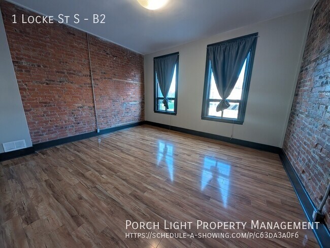 Photo - Gorgeous 4 Bedroom Industrial Style Apartm... Unit B2