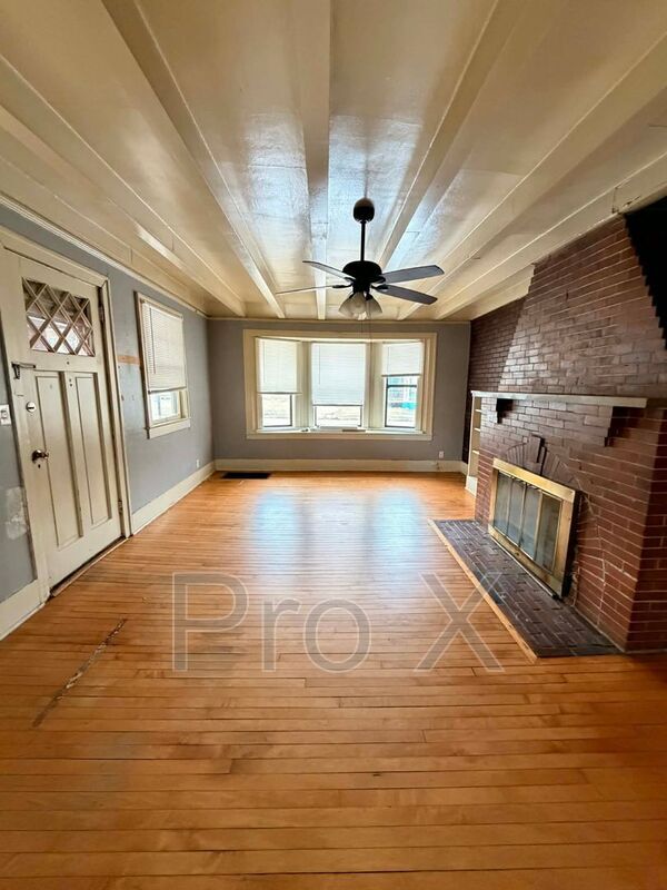 Photo - 401 S Jackson Ave