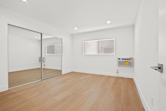 11737 Courtleigh Dr.