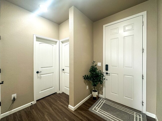 Photo - Grand 6bd 4ba Crystal Valley home with an in-law suite!!!