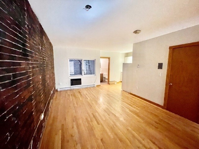 Building Photo - 5 Thacher Ct Unit 1
