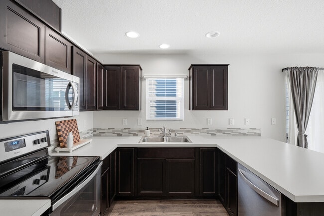 Photo - 619 NE 137th Ave