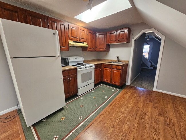 Building Photo - 12 South St Unit C