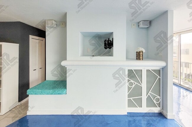 Photo - 1BR / 1Bath / 1Pkg Condo Rental at Hale Luana!