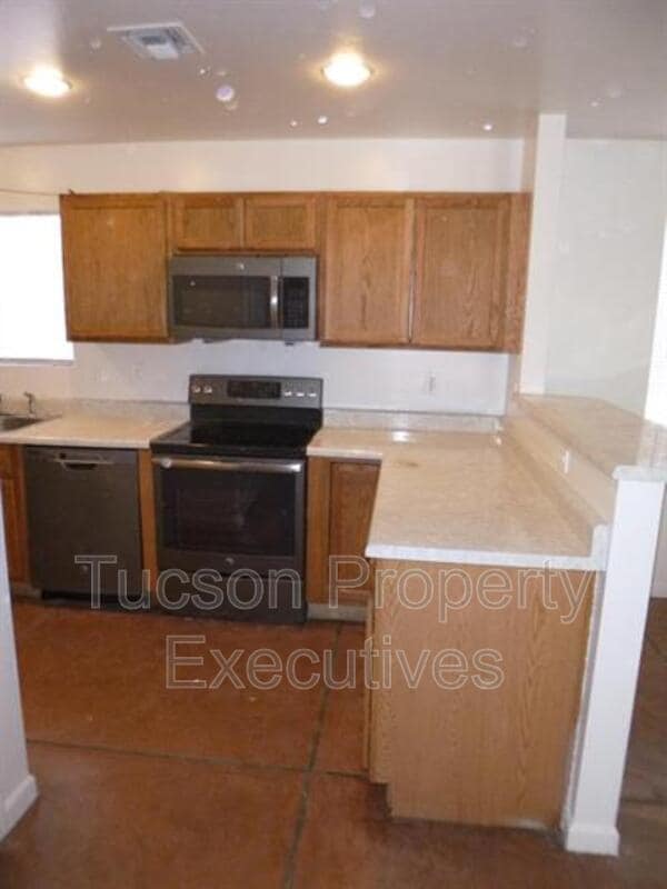 Photo - 1412 E 25th St