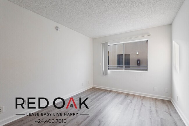 Photo - ~4 Weeks FREE~ Charming and Sunny Two Bedr... Unit 208