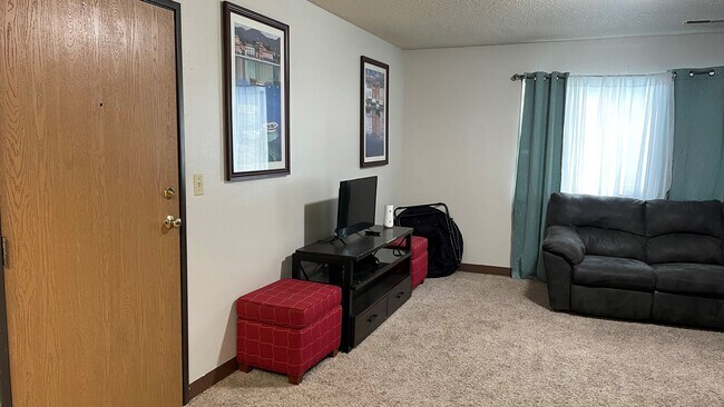 Photo - 2458 Lakeside Dr