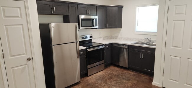 Photo - 951 Scott St